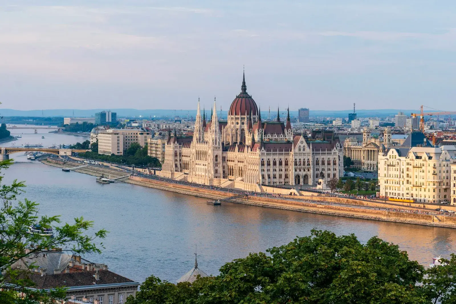 Budapest: chess lessons backdrop