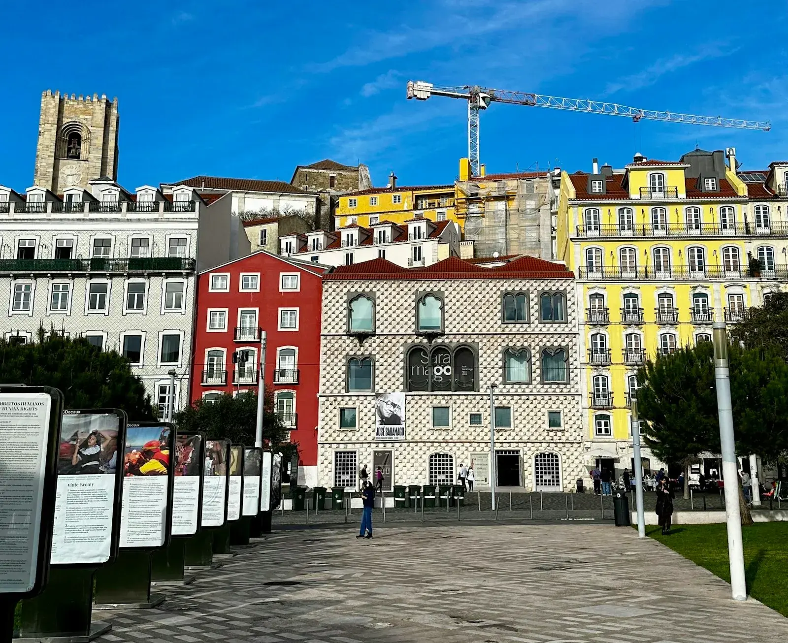 Lisbon: chess lessons backdrop