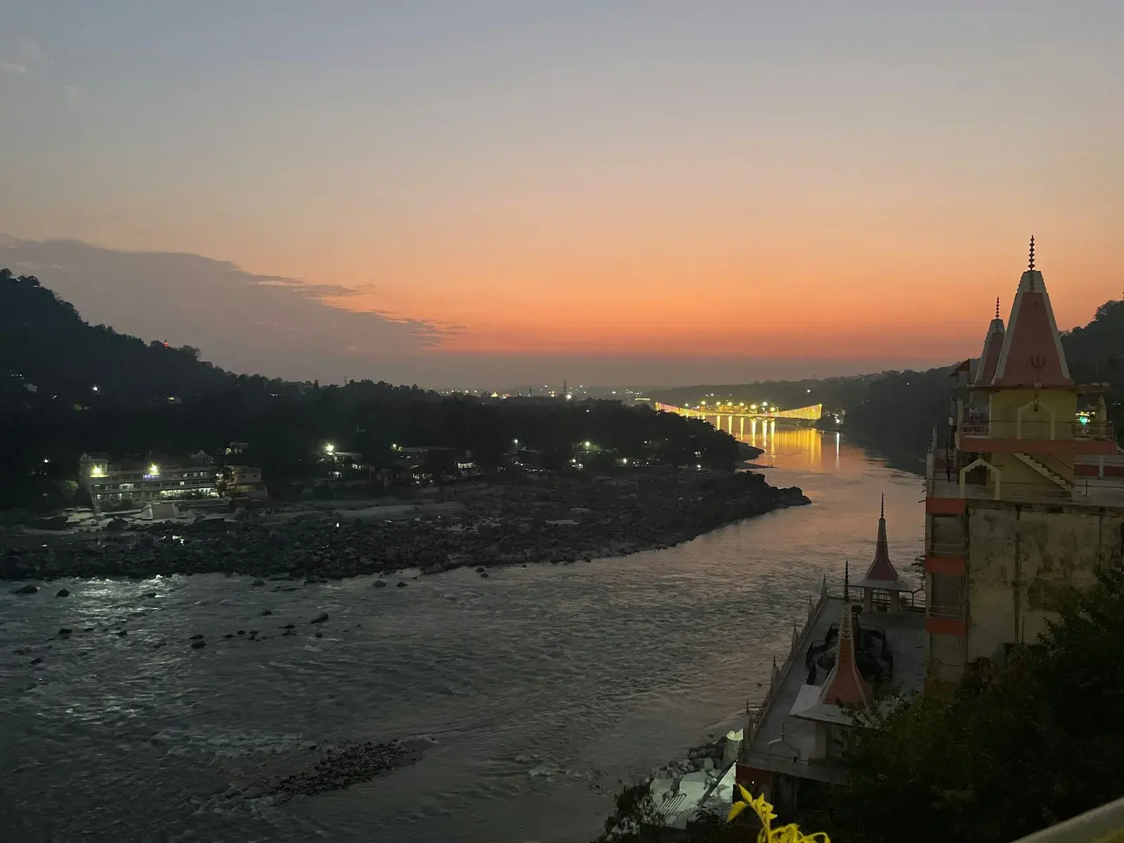Rishikesh: chess lessons backdrop
